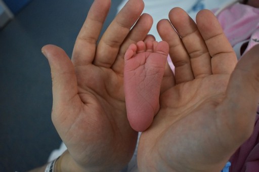 生完孩子后多久来月经